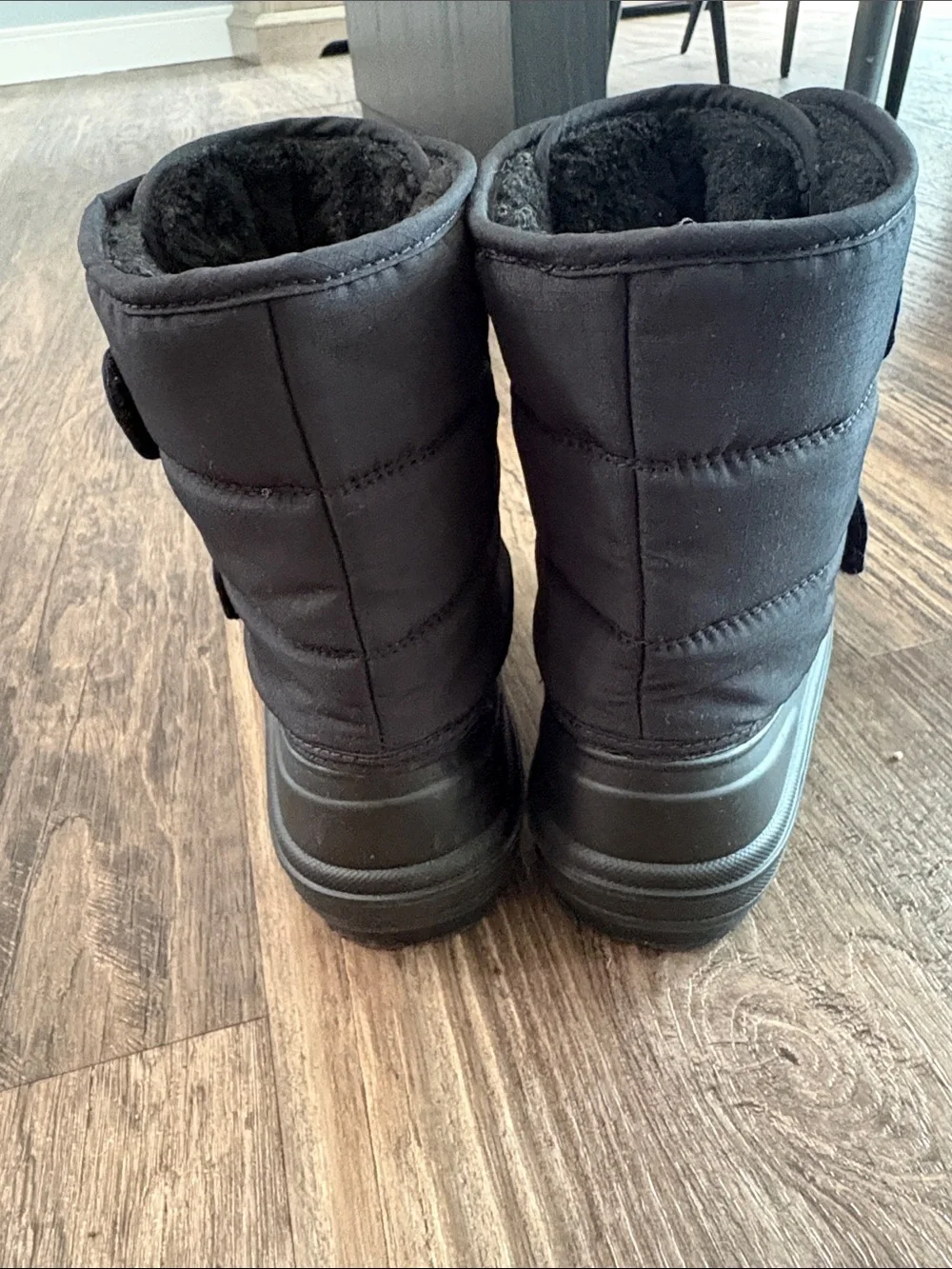 The Children's Place Black Kids Winter Boots with Velcro Straps